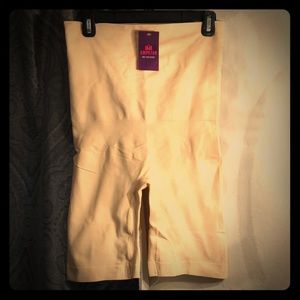 *New* high waisted shaper short